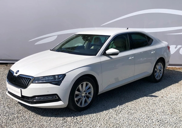 skoda Skoda Superb cena 116999 przebieg: 64996, rok produkcji 2019 z Bytów